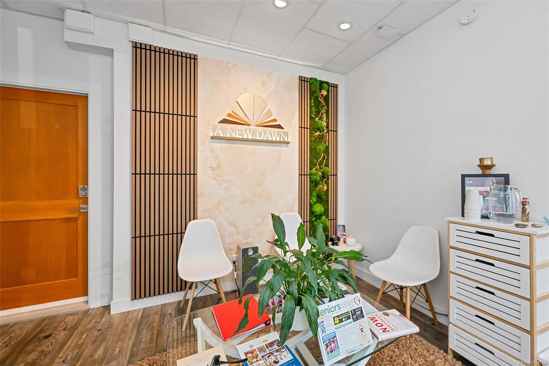 #111 - 689 Hoffman Avenue, Victoria, BC