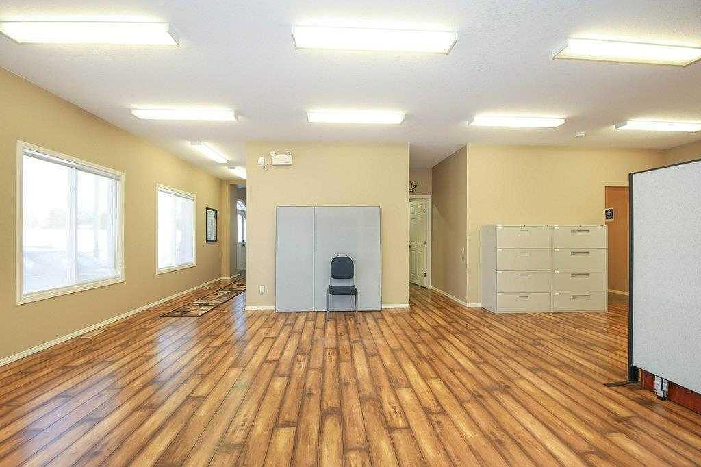 49A Avenue, Bentley, AB