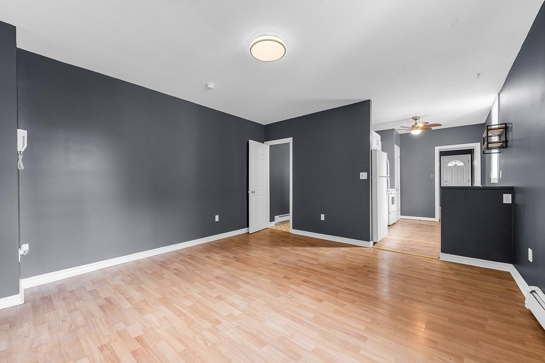 320 King Street East, Hamilton, ON