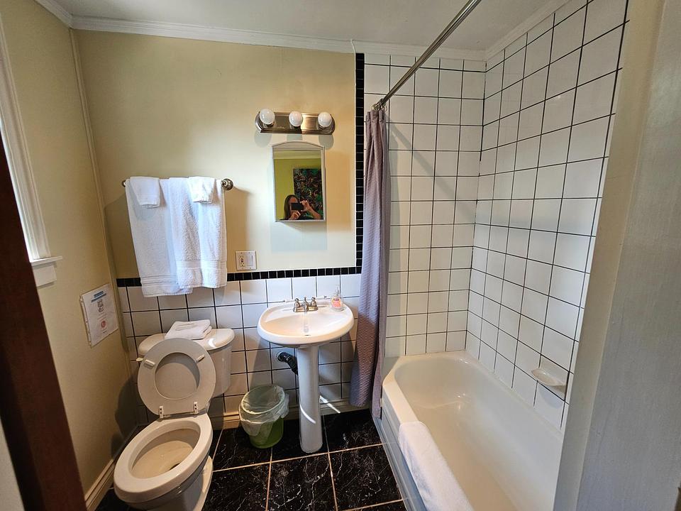 2226 Lougheed Highway, Agassiz, BC
