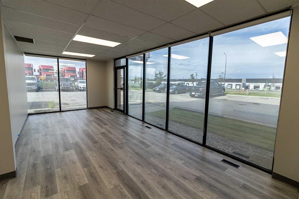 Units 11-12 - 4041 74 Avenue Southeast, Calgary, AB