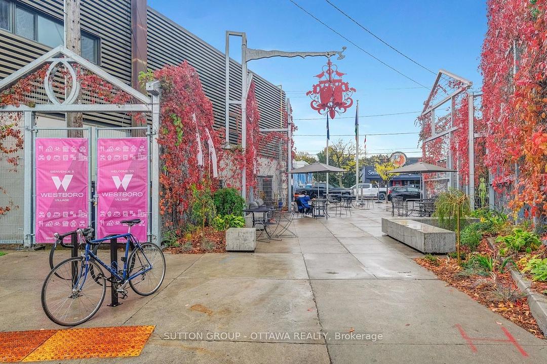 399 Winston Avenue, Ottawa, ON