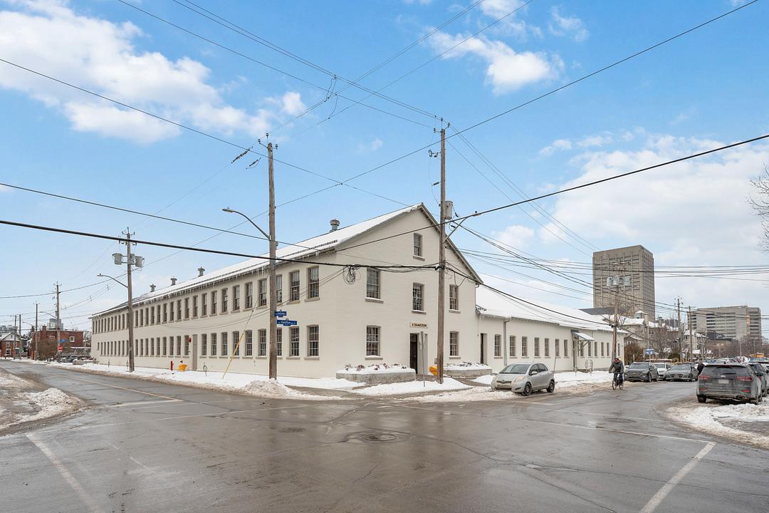 203 - 7 Hinton Avenue North, Ottawa, ON