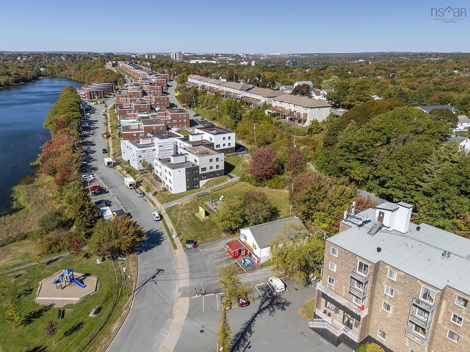 16 - 6 Lakefront Road, Dartmouth, NS