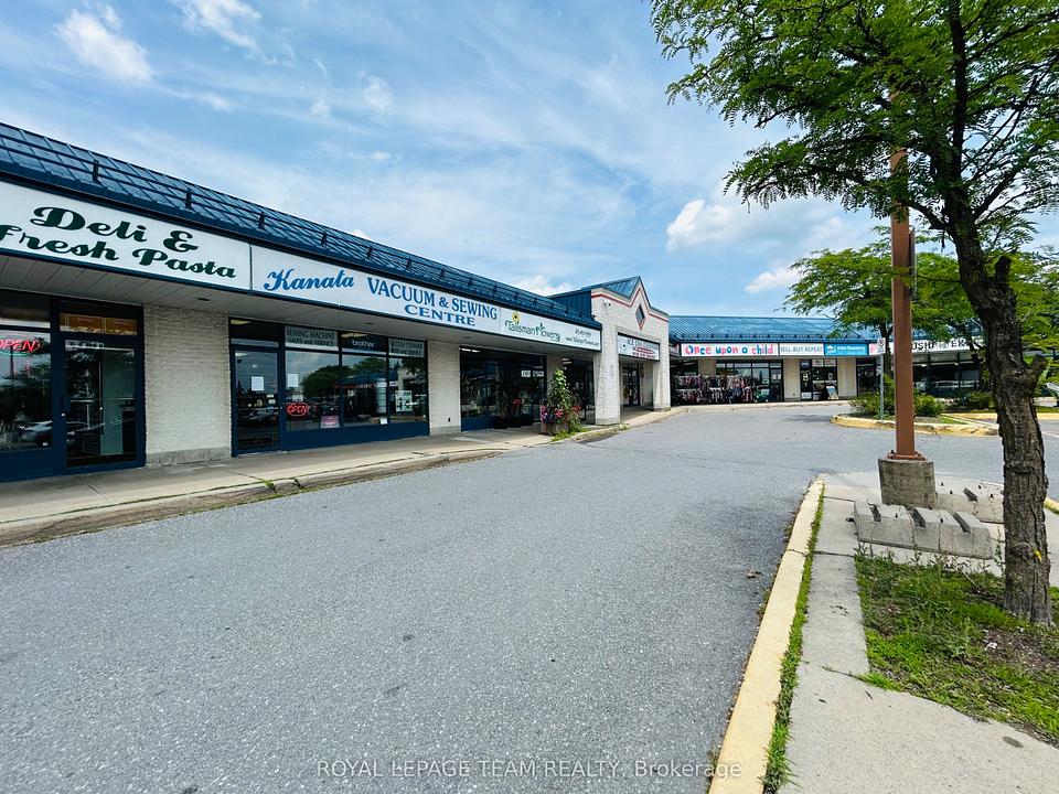 11 - 471 Hazeldean Road, Ottawa, ON