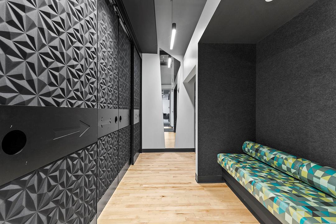 8.300 - 2500-1751 Rue Richardson, Montreal, QC