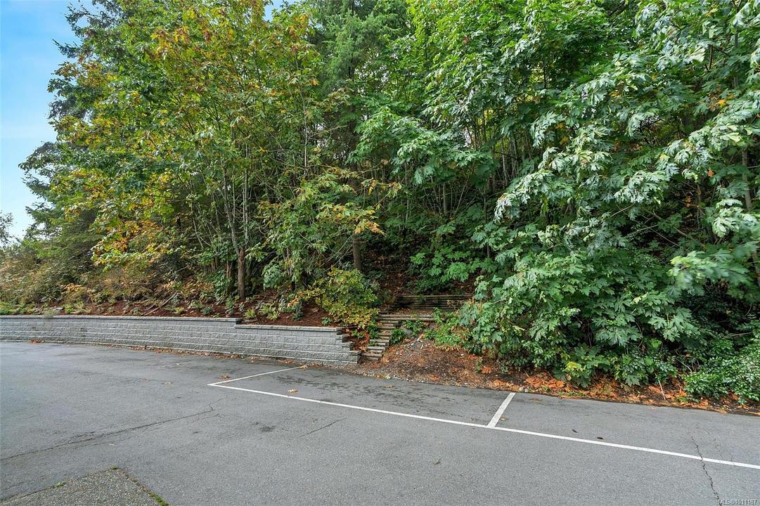 1033 Canada Avenue, Duncan, BC