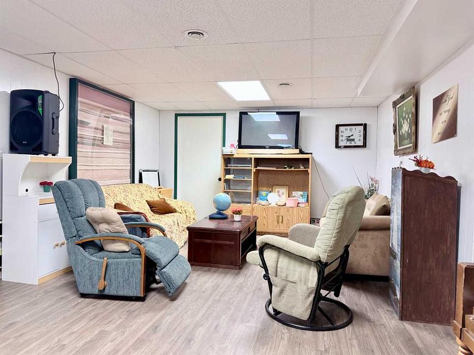 4706 50 Street, Mayerthorpe, AB