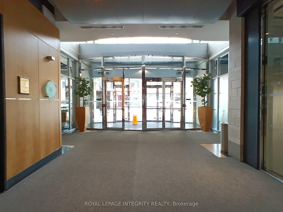 100 - 100 Murray Street, Ottawa, ON