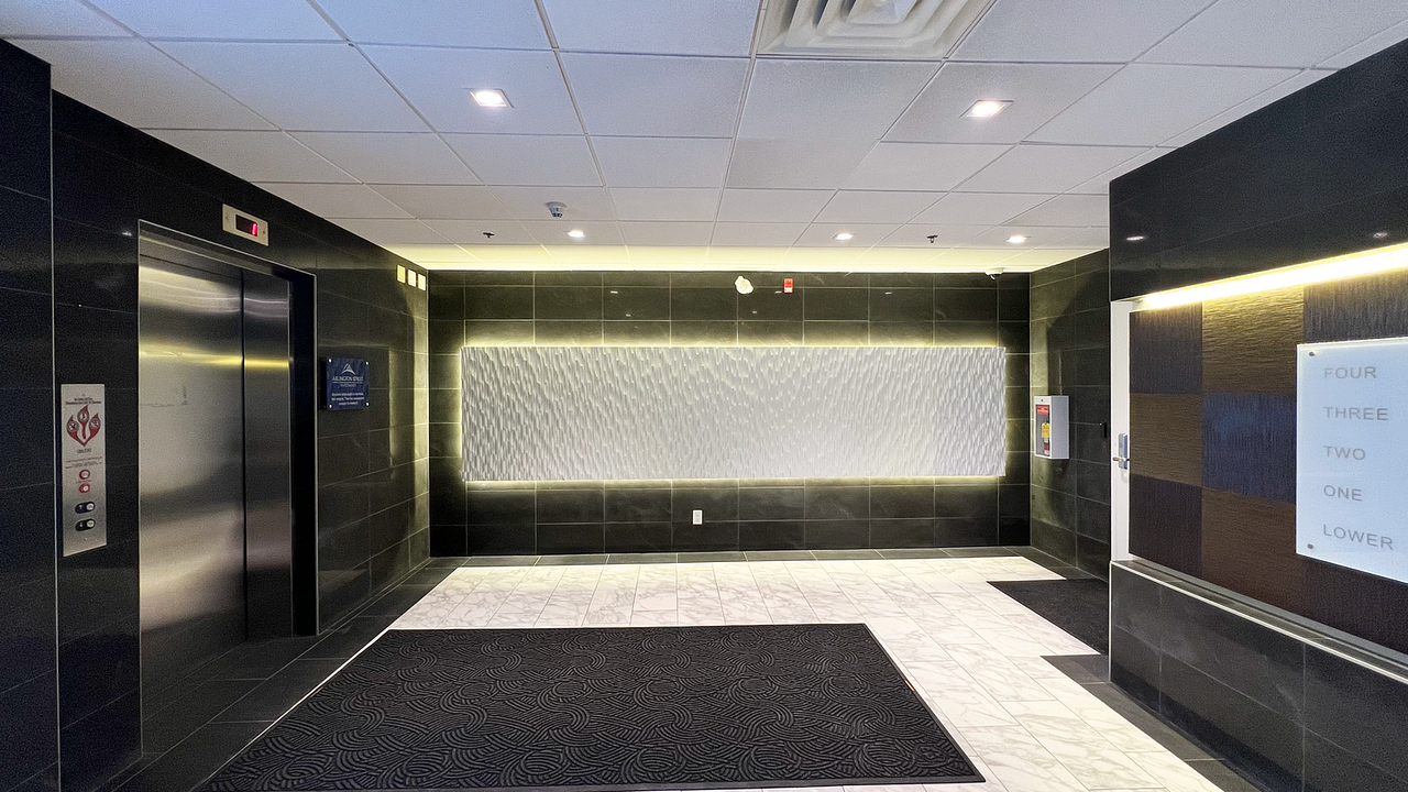 300 - 718 8 Avenue Southwest, Calgary, AB
