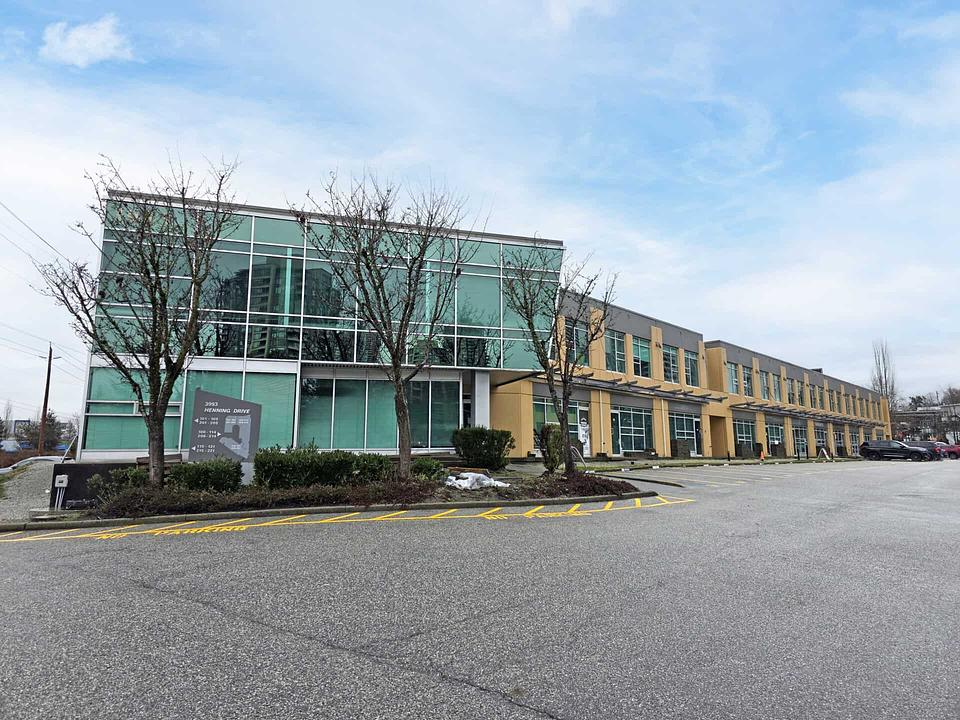 117 - 3993 Henning Drive, Burnaby, BC