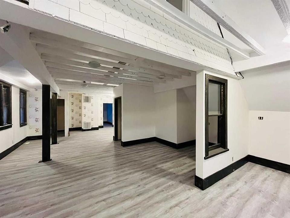 109 14 Street Northwest, Calgary, AB