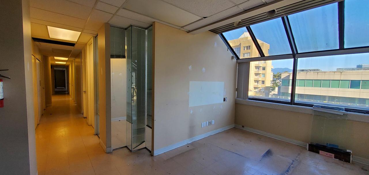 400 - 1212 West Broadway, Vancouver, BC