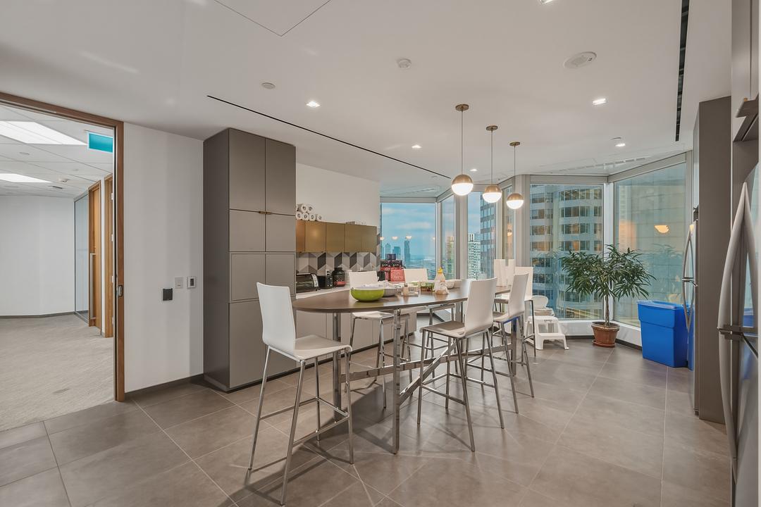 1800 - 200 Bay Street, Toronto, ON