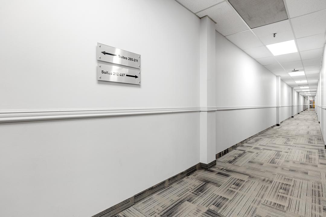210 - 1725 St-Laurent Boulevard, Ottawa, ON