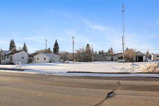 5028 49 Street, Hardisty, AB
