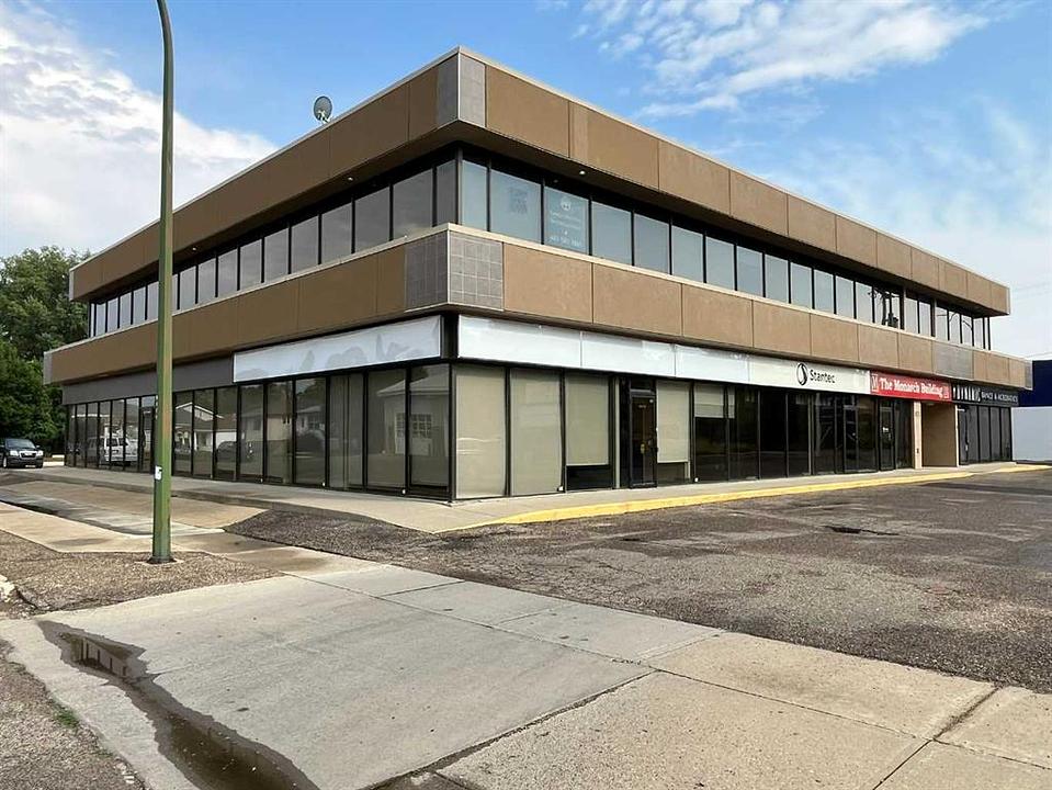 101 - 1111 Kingsway Avenue Southeast, Medicine Hat, AB