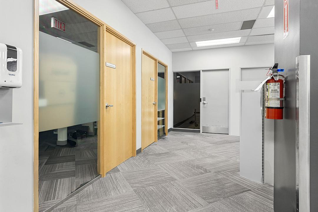 200 - 20 Colonnade Road, Ottawa, ON