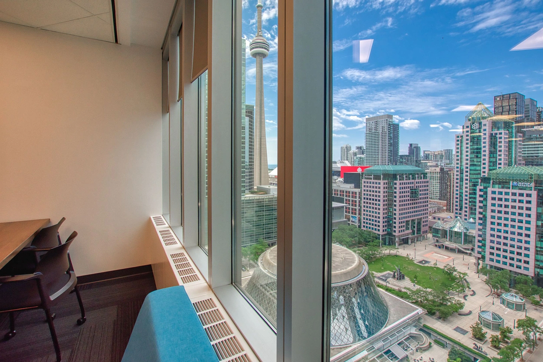1800 - 200 King Street West, Toronto, ON