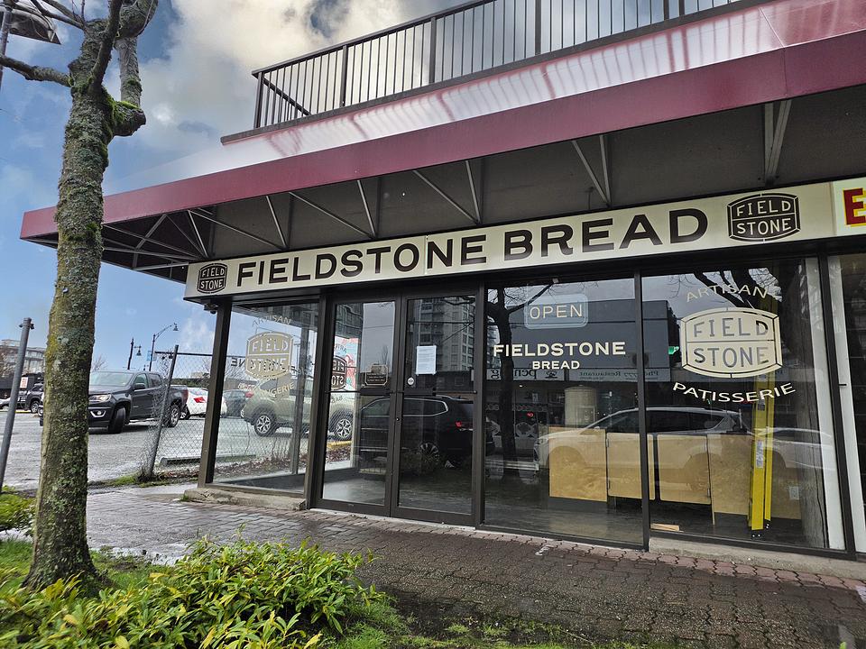 15221 Russell Avenue, White Rock, BC