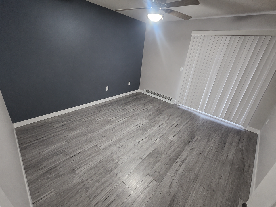 4 - 27094 Fraser Highway, Langley Township, BC