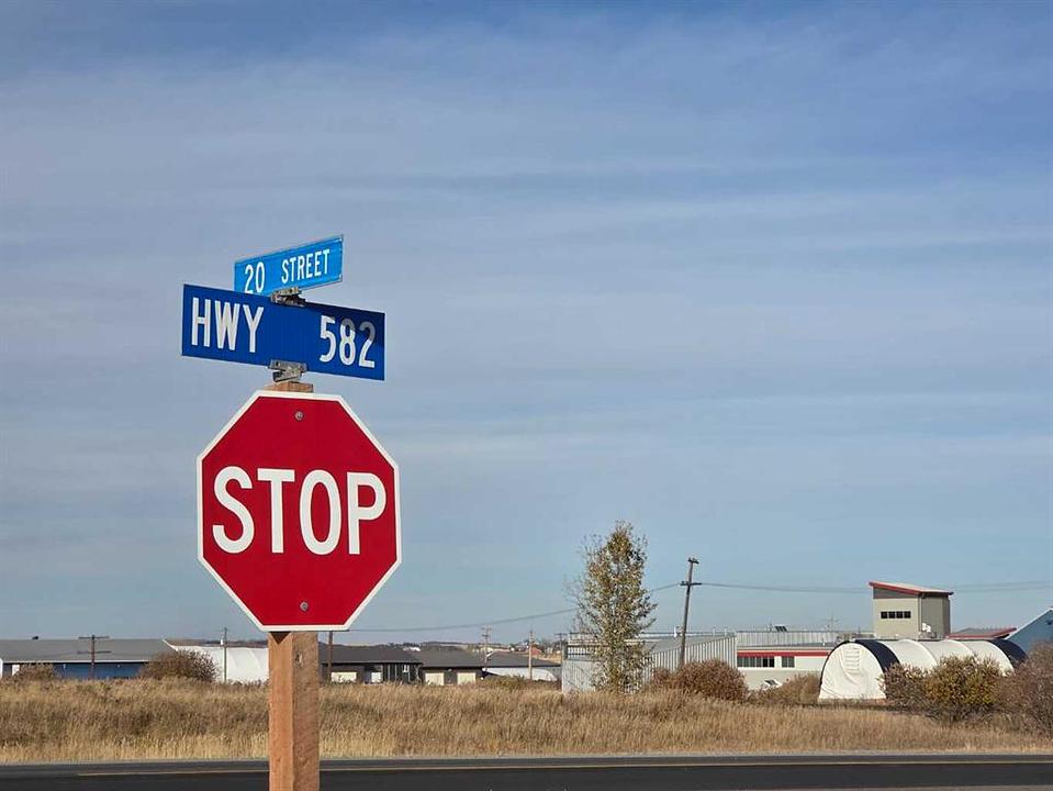 2412 20 Street, Didsbury, AB