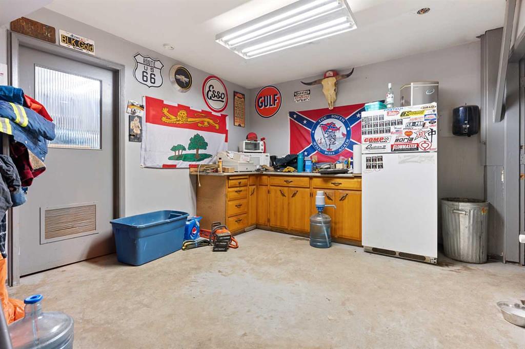 5002 50 Street, Strome, AB