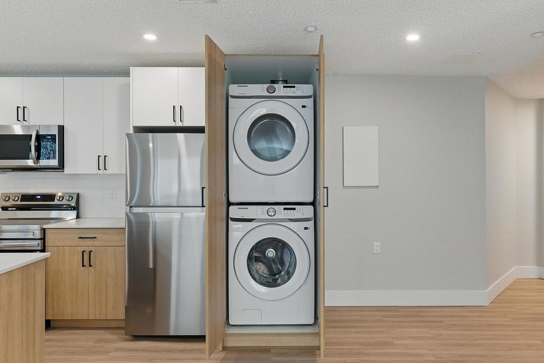 10015 103 Avenue Northwest, Edmonton, AB