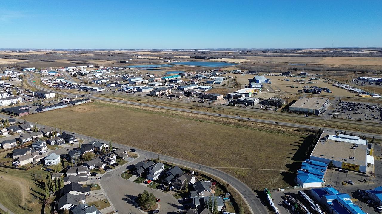 47 Hinshaw Drive, Sylvan Lake, AB