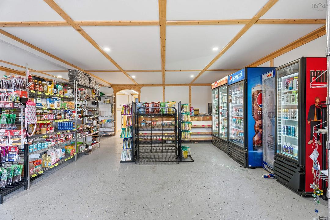 9645 Highway 8, Caledonia, NS