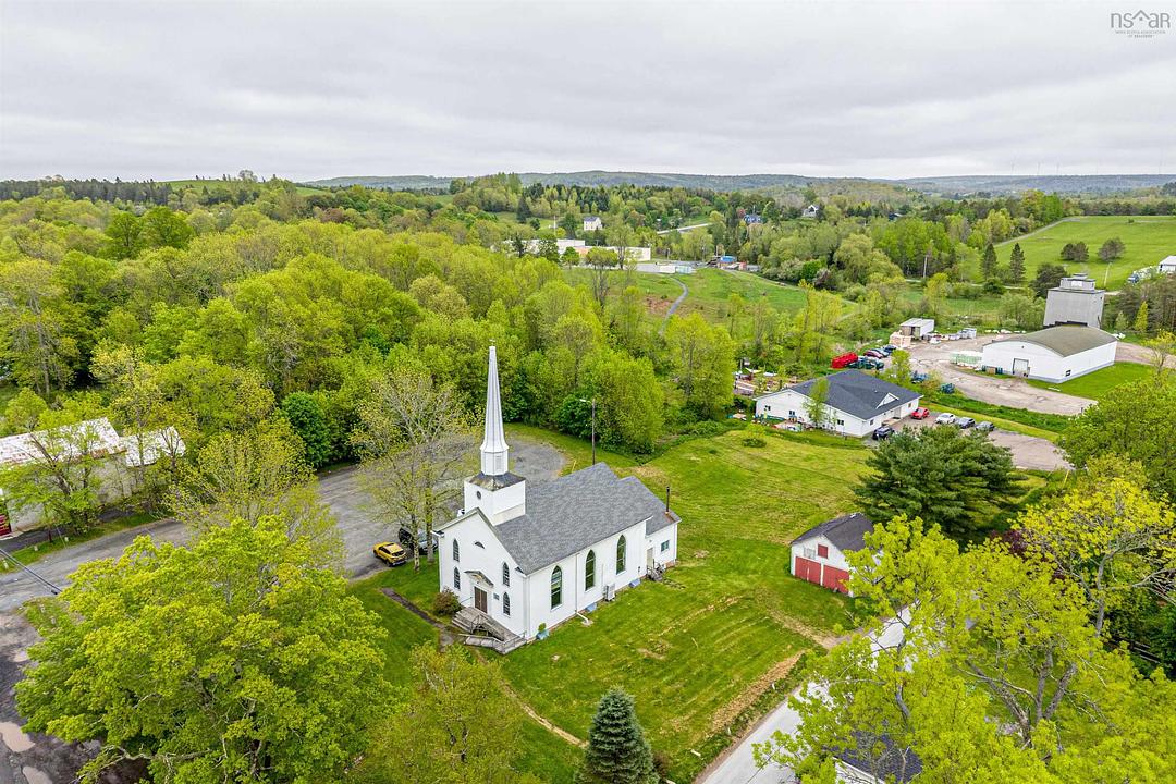7800 Highway 14, Newport, NS