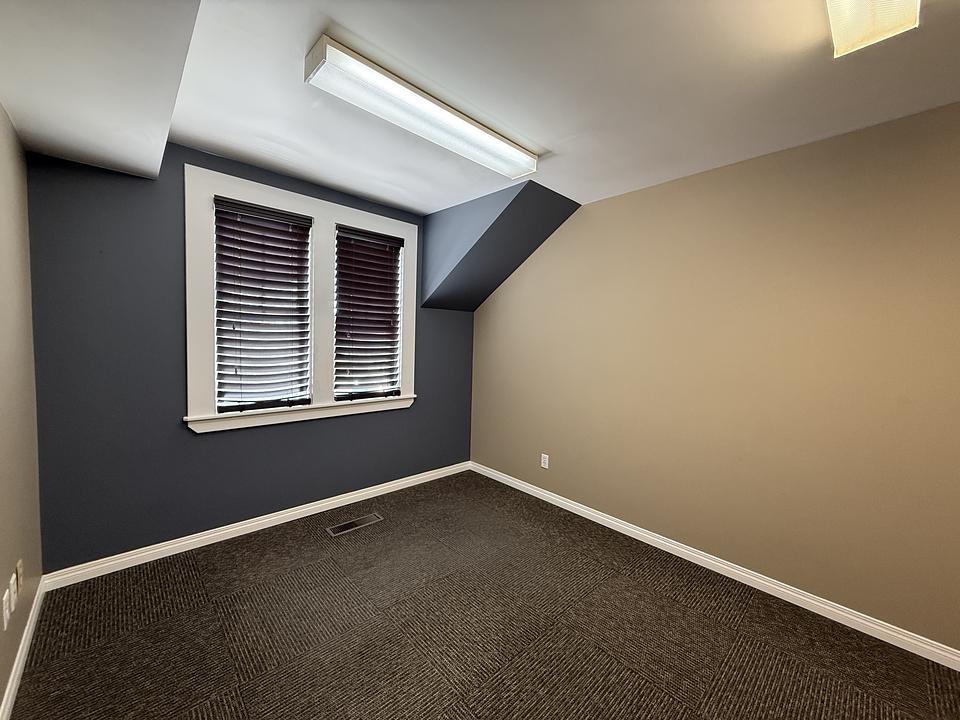 1-3 - 5000 51 Avenue, Red Deer, AB