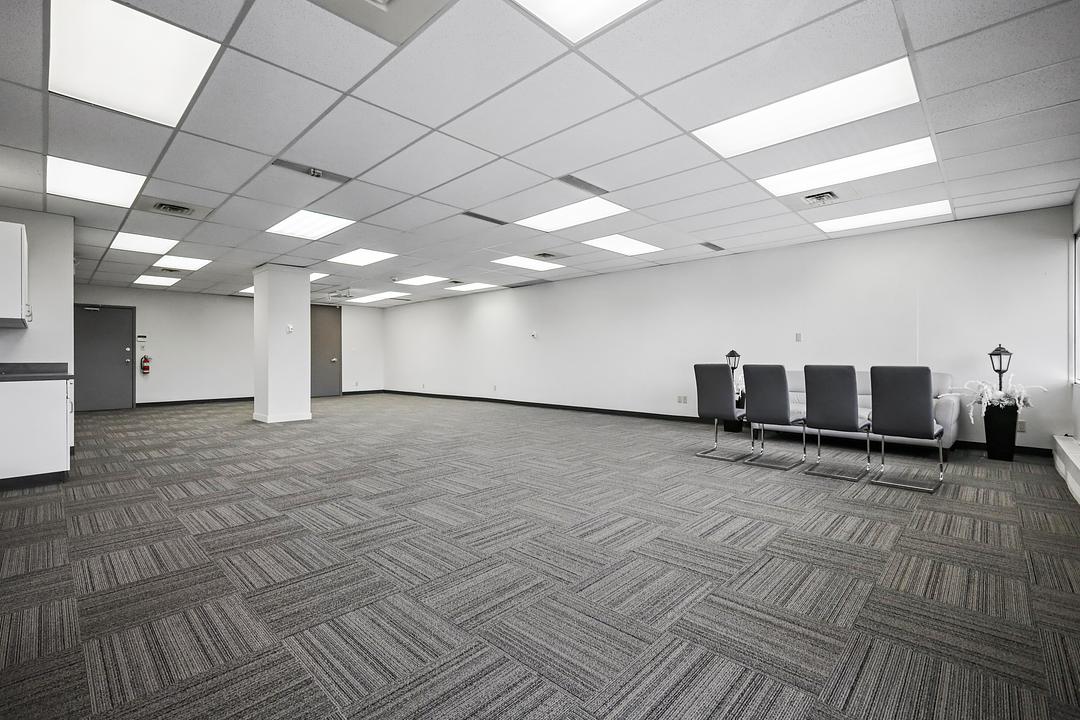 220 - 3016 19 Street Northeast, Calgary, AB