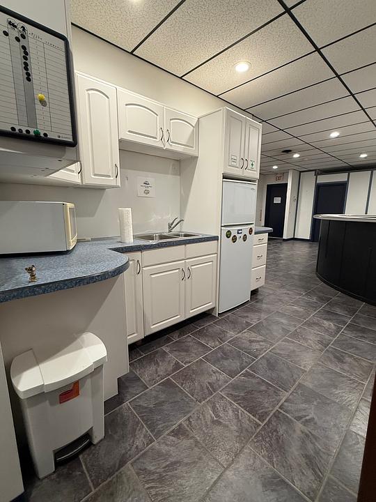 B - 5108 51 Street, Drayton Valley, AB