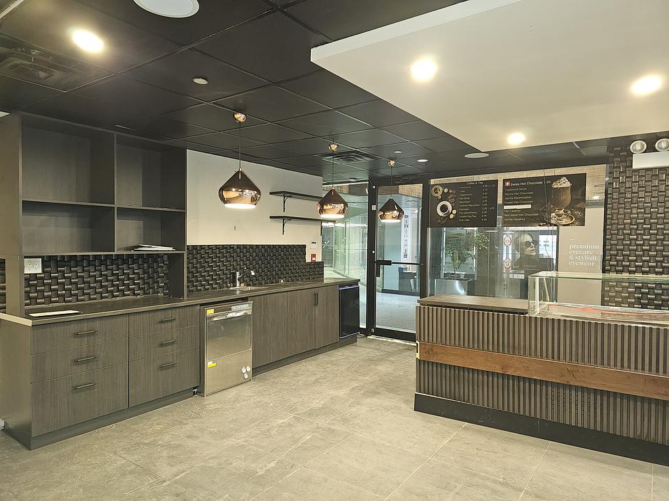 M2 - 70 Yorkville Ave, Toronto, ON