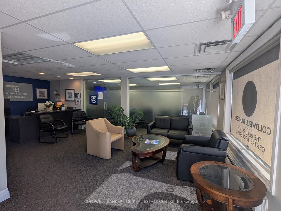 Upper - B - 284 Dunlop Street West, Barrie, ON
