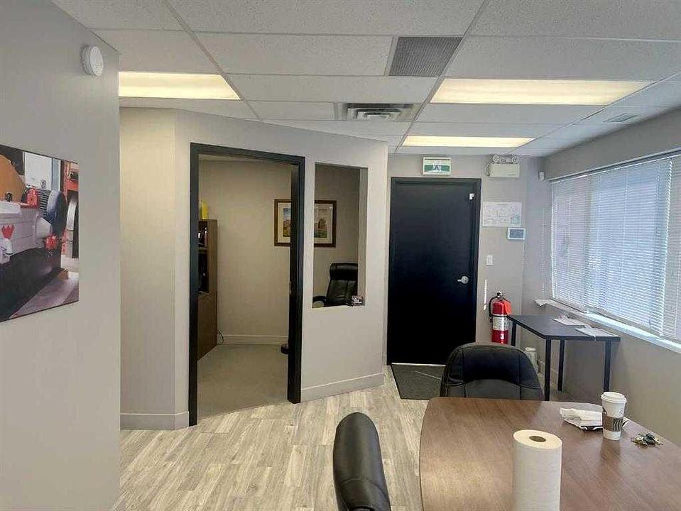 10 - 12221 44 Street Southeast, Calgary, AB