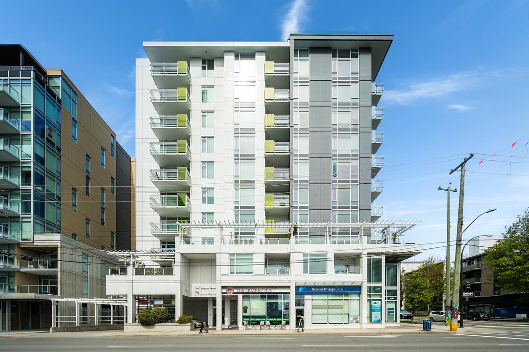 104/105 - 1090 Johnson St, Victoria, BC
