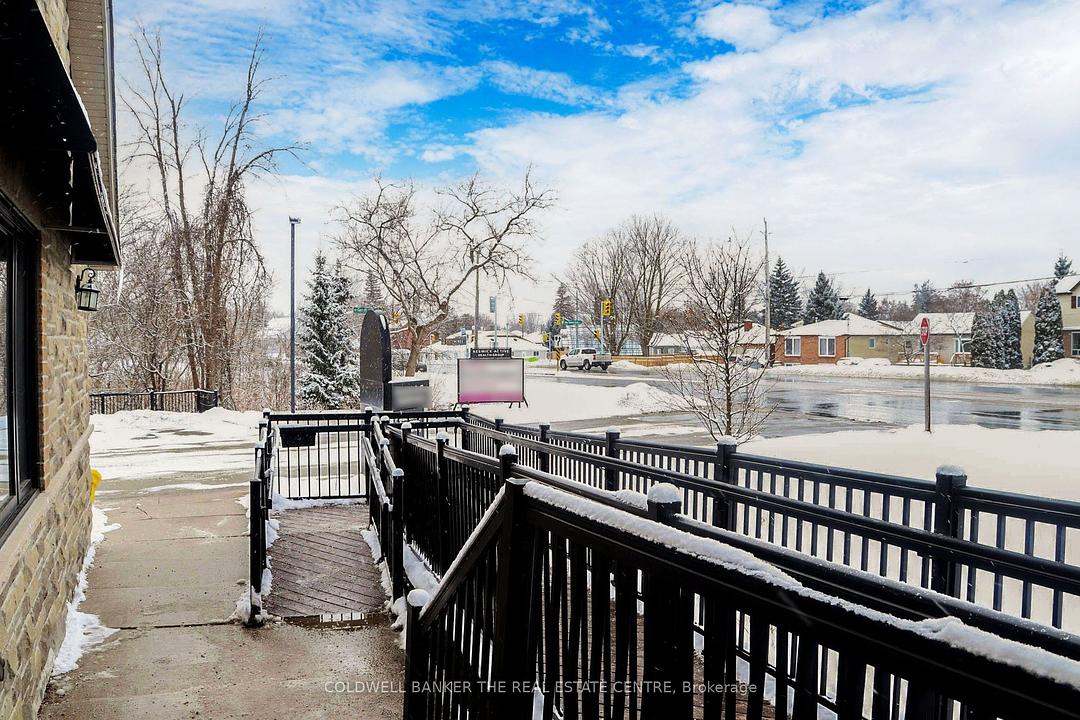543 The Queensway South, Georgina, ON