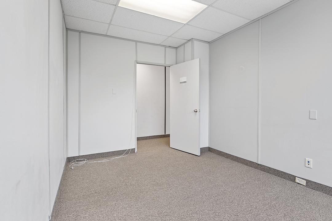 200 - 411 Roosevelt Ave, Ottawa, ON