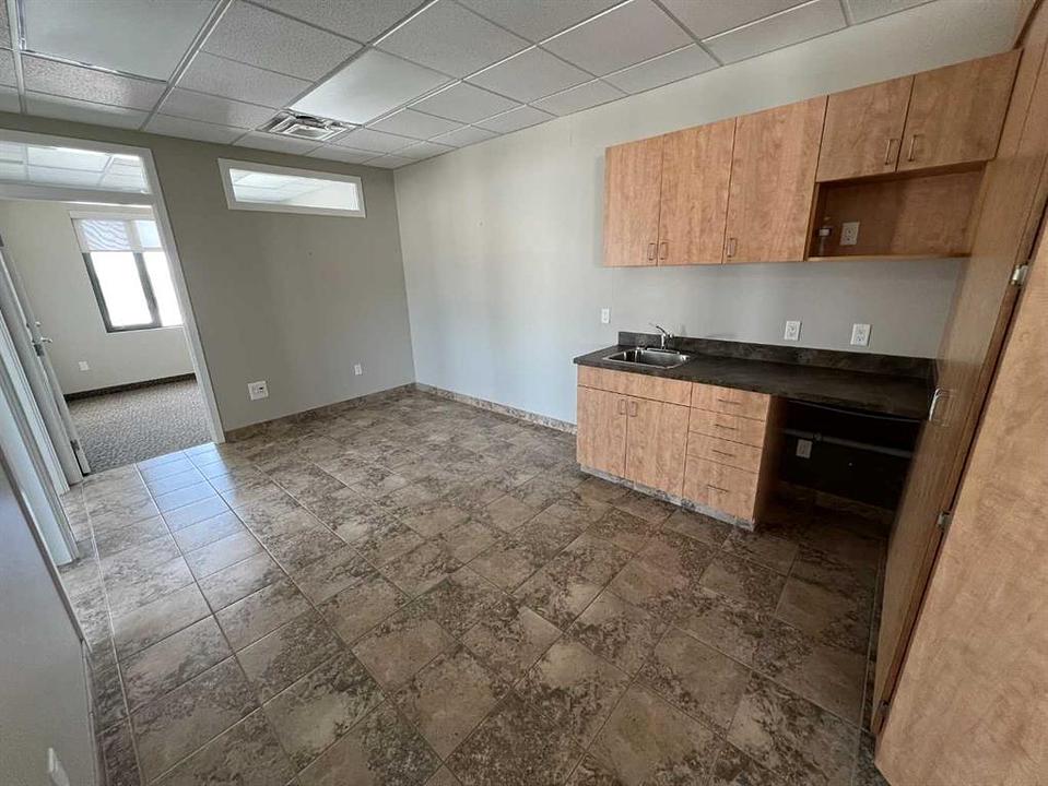 207 - 10605 West Side Drive, Grande Prairie, AB