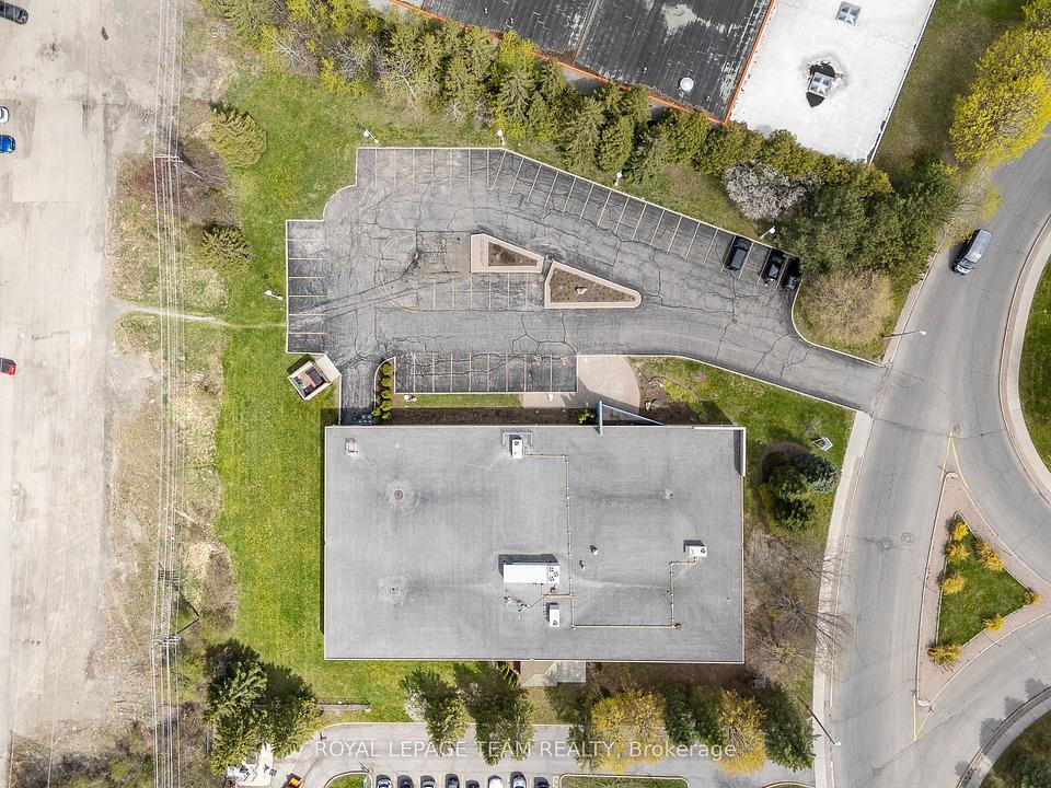 2490 Don Reid Drive, Ottawa, ON