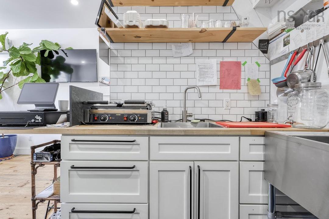 706 King Street, Bridgewater, NS