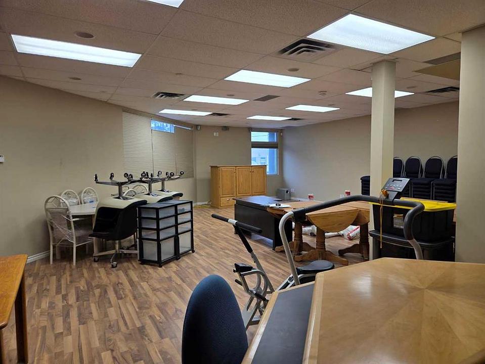 102 - 5917 1A Street Southwest, Calgary, AB