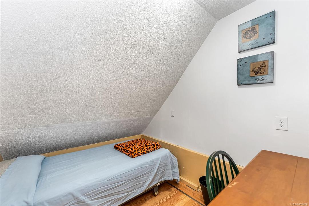 1608 Quadra Street, Victoria, BC
