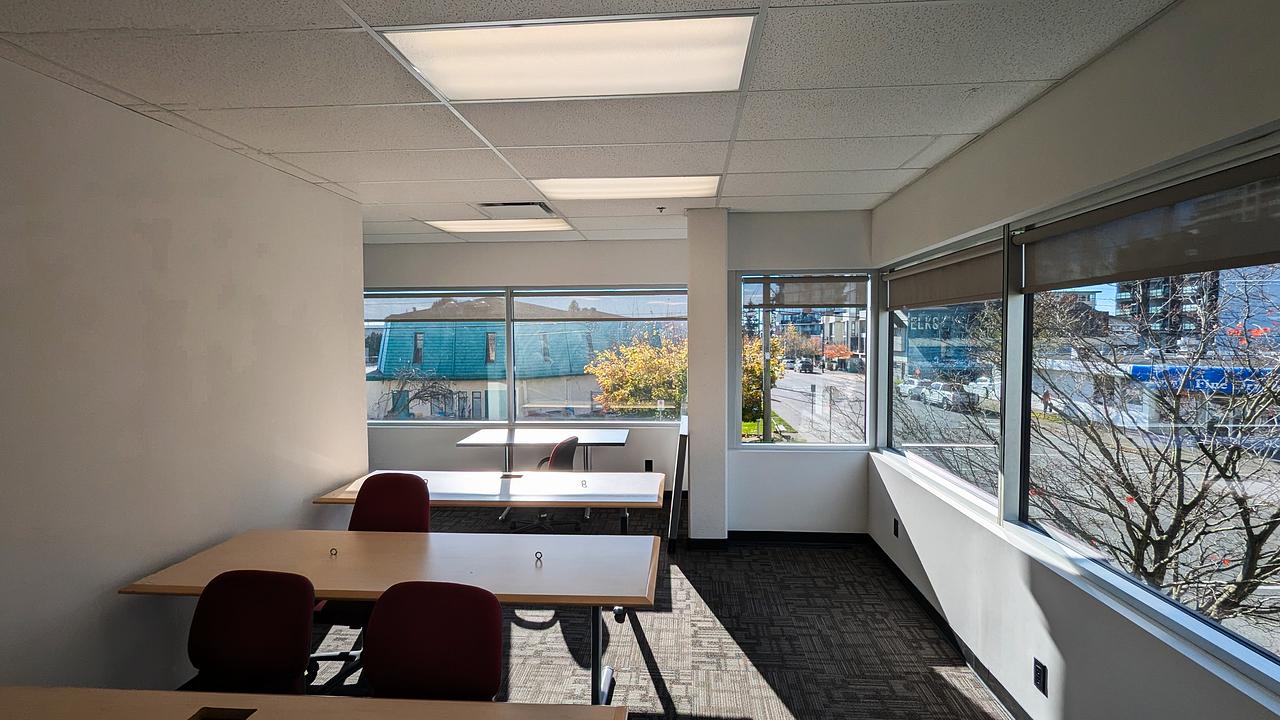 202 - 15261 Russell Avenue, White Rock, BC