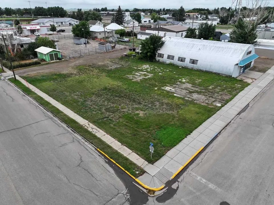 520 2 Avenue North, Vauxhall, AB