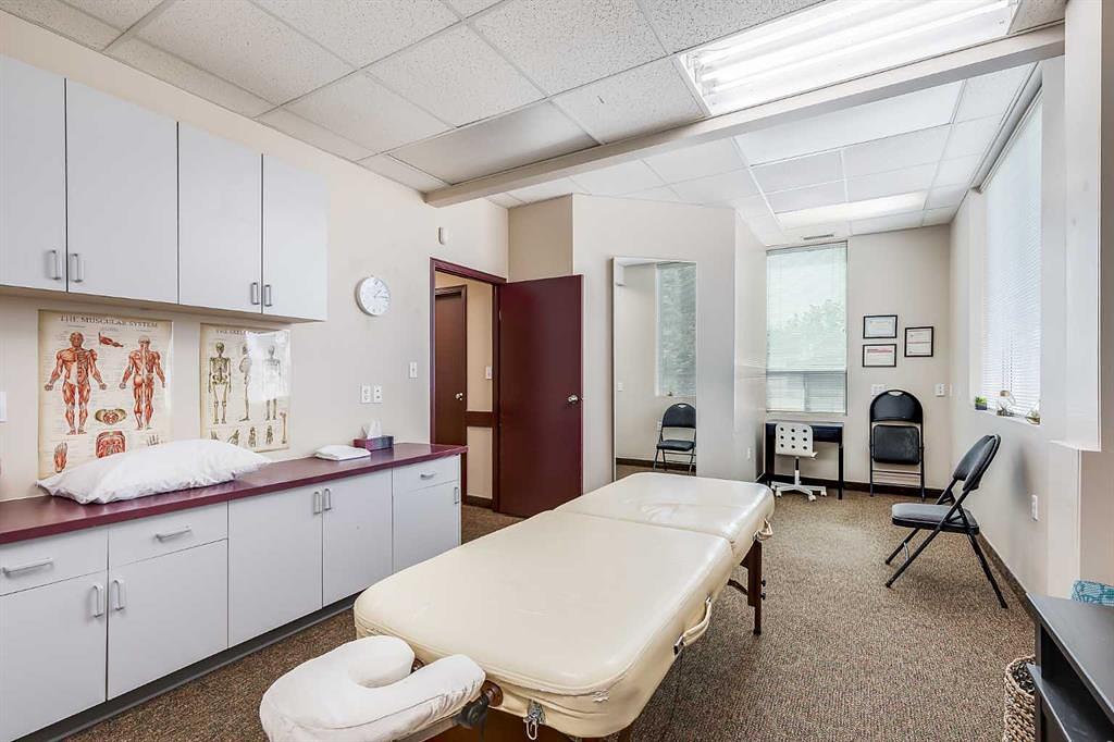 5120 50 Avenue, Olds, AB