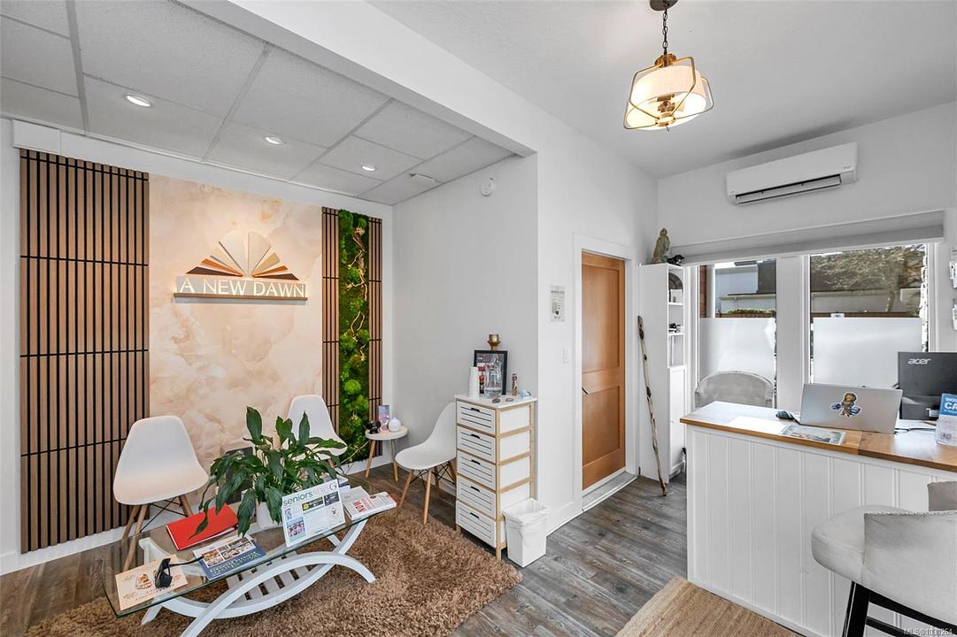 #111 - 689 Hoffman Avenue, Victoria, BC