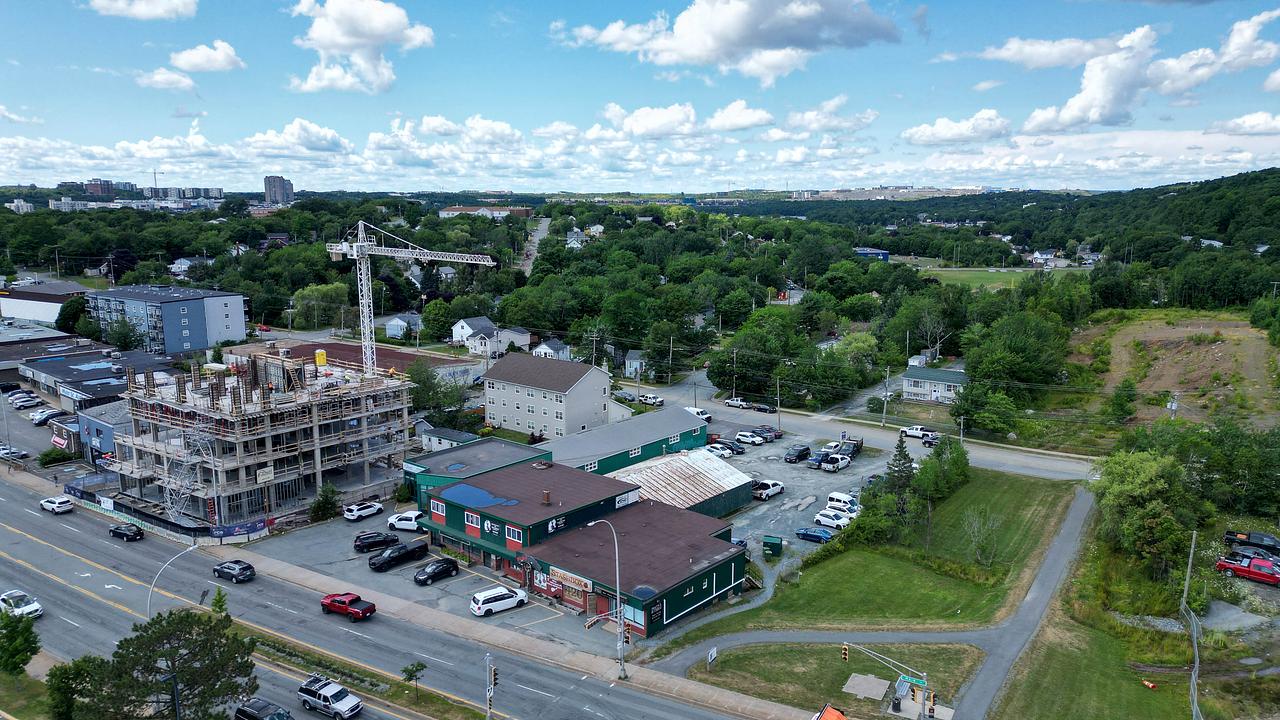 143 Main Street, Dartmouth, NS